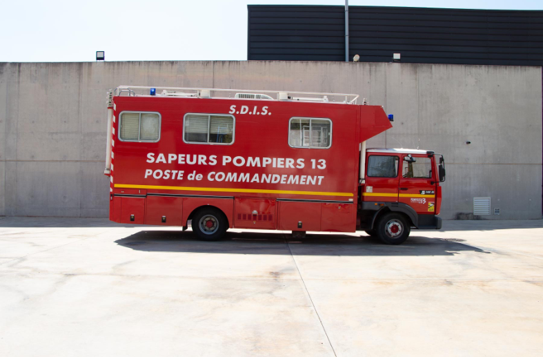 Voici le Poste de Commande de Site, l'un des véhicules de la caserne des sapeurs pompiers d'Aubagne.